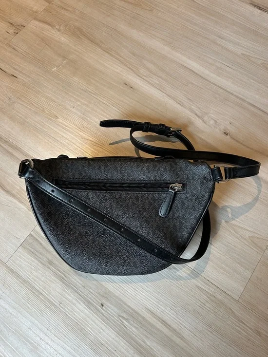 Michael Kors Black Logo-Print Crossbody Belt Bag - Picture 2 of 2